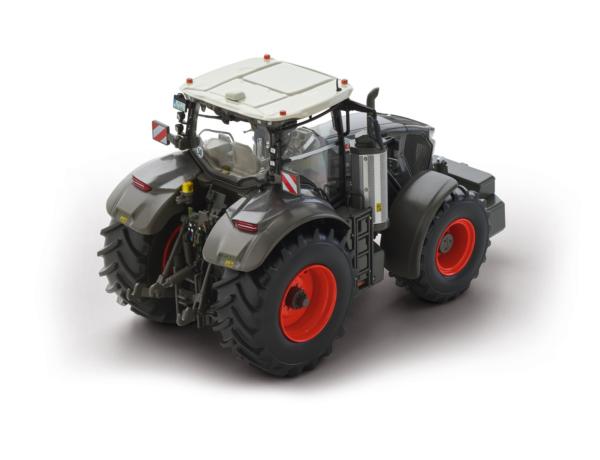 MARGE MODELS 1:32 Tractor CLAAS AXION 9.420 CMATIC GRIS EDICION LIMITADA 1000 UNIDADES - Ítem1