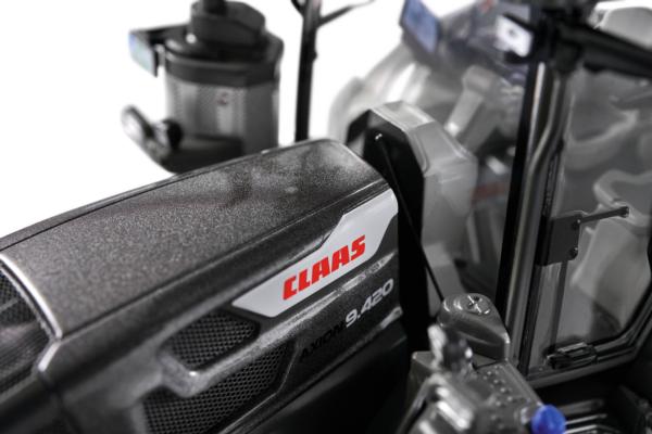 MARGE MODELS 1:32 Tractor CLAAS AXION 9.420 CMATIC GRIS EDICION LIMITADA 1000 UNIDADES - Ítem3