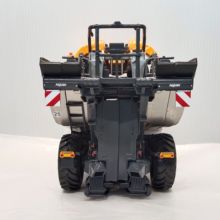 VARIOS 1:32 Vendimiadora PELLENC OPTIMUM XL60 - Ítem2