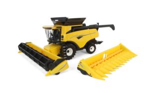 ERTL 1:32 Cosechadora NEW HOLLAND CR8.90 CON PEINE DE MAIZ Y DE CEREAL