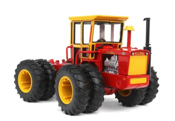 ERTL 1:32 Tractor VERSATILE 145 CON DOBLE RUEDA DELANTERA Y TRASERA PRESTIGE COLLECTION - Ítem1