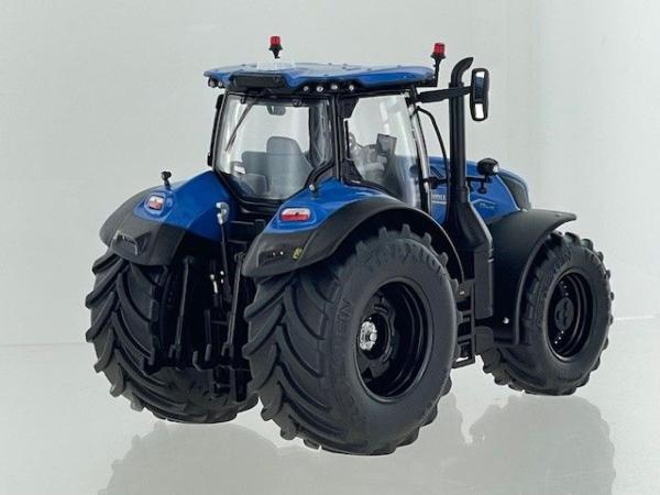 MARGE MODELS 1:32 Tractor NEW HOLLAND T7.340 AZUL CON LLANTAS NEGRAS EDICION LIMITADA 250 UNIDADES - Ítem1