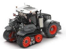 UNIVERSAL HOBBIES 1:32 Tractor CLAAS AXION 960 TERRA TRAC MY24 BLACK EDICION LIMITADA 1500 UNIDADES - Ítem1