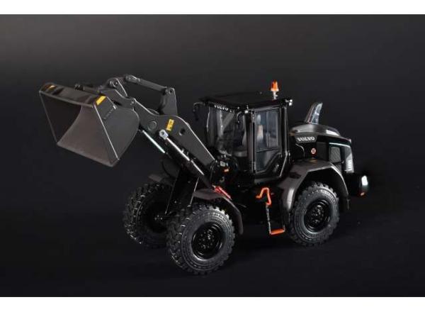 AT COLLECTIONS 1:32 Pala Cargadora VOLVO L60H EDICION NEGRA SERIE LIMITADA - Ítem3