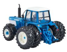 BRITAINS 1:32 Tractor FORD TW35 4WD CON DOBLE RUEDA TRASERA DESMONTABLE - Ítem3