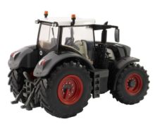 BRITAINS 1:32 Tractor FENDT 826 VARIO COLOR NEGRO EDICION LIMITADA - Ítem1