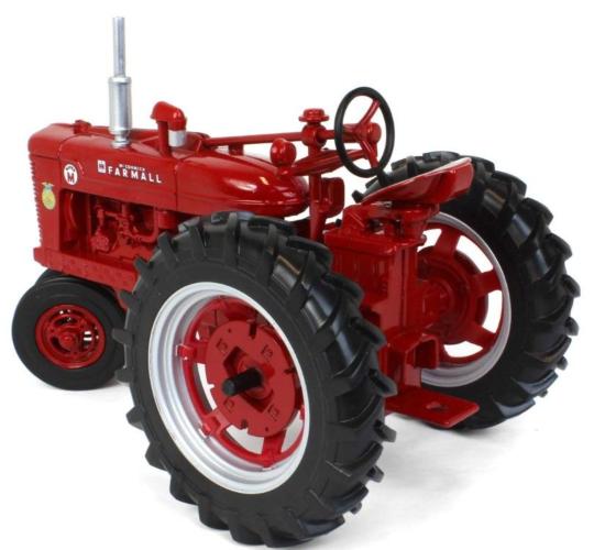 ERTL 1:16 Tractor FARMALL SUPER M FFA - Ítem3