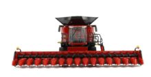 ERTL 1:32 Cosechadora CASE IH AF11 AXIAL FLOW CON CADENAS , CORTE DE CEREAL Y CORTE DE MAIZ PRESTIGE COLLECTION - Ítem2