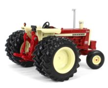 ERTL 1:32 Tractor FARMALL 1206 PRESTIGE COLLECTION - Ítem2
