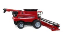 ERTL 1:16 Cosechadora CASE IH 8240 CON CORTE DE CEREAL Y CORTE DE MAIZ - Ítem6