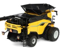 ERTL 1:32 Cosechadora NEW HOLLAND CR11 COMBINE CON DOBLE PEINE DE MAIZ Y CEREAL PRESTIGE COLLECTION - Ítem8