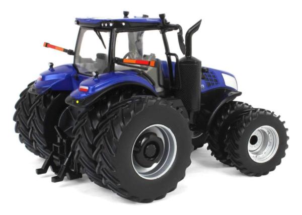 ERTL 1:32 Tractor NEW HOLLAND T8.415 BLUE POWER DOBLE RUEDA DELANTERA Y TRASERA PRESTIGE COLLECTION - Ítem2
