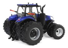 ERTL 1:32 Tractor NEW HOLLAND T8.415 BLUE POWER DOBLE RUEDA DELANTERA Y TRASERA PRESTIGE COLLECTION - Ítem2