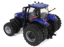 ERTL 1:32 Tractor NEW HOLLAND T8.415 BLUE POWER DOBLE RUEDA DELANTERA Y TRASERA PRESTIGE COLLECTION - Ítem3