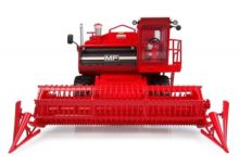 UNIVERSAL HOBBIES 1:32 Cosechadora MASSEY FERGUSON 760 - Ítem1