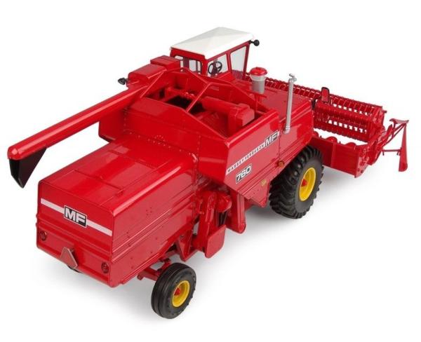 UNIVERSAL HOBBIES 1:32 Cosechadora MASSEY FERGUSON 760 - Ítem4