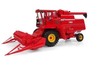 UNIVERSAL HOBBIES 1:32 Cosechadora MASSEY FERGUSON 760