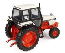 UNIVERSAL HOBBIES 1:32 Tractor DAVID BROWN 1690 2RM (1979-1983) - Ítem1