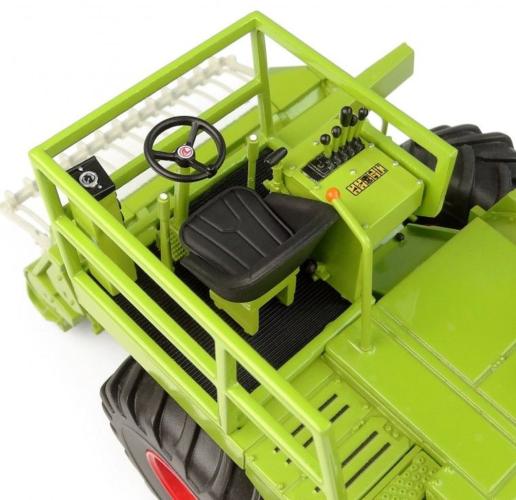 UNIVERSAL HOBBIES 1:32 Cosechadora CLAAS JAGUAR 80 SF SIN CABINA Y PICK UP PARA HIERBA - Ítem7
