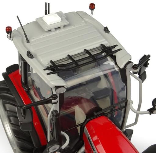 UNIVERSAL HOBBIES 1:32 Tractor MASSEY FERGUSON 5M.145 2025 - Ítem4