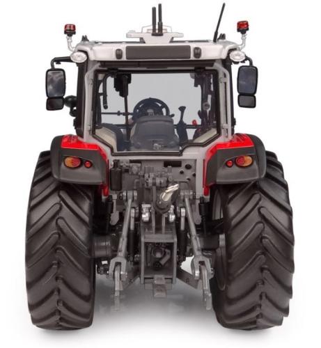 UNIVERSAL HOBBIES 1:32 Tractor MASSEY FERGUSON 5M.145 2025 - Ítem5