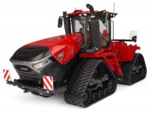 UNIVERSAL HOBBIES 1:32 Tractor CASE IH QUADTRAC 785 - Ítem1