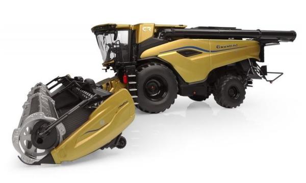 UNIVERSAL HOBBIES 1:32 Cosechadora NEW HOLLAND CR11 EDICION DORADA AGRITECHNICA 2025 - Ítem3