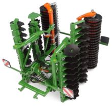 UNIVERSAL HOBBIES 1:32 Cultivador de rastrojos AMAZONE CATROS 5003-2 - Ítem7