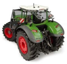 UNIVERSAL HOBBIES 1:32 Tractor FENDT 1052 VARIO 2026 VERSION EUROPEA - Ítem1