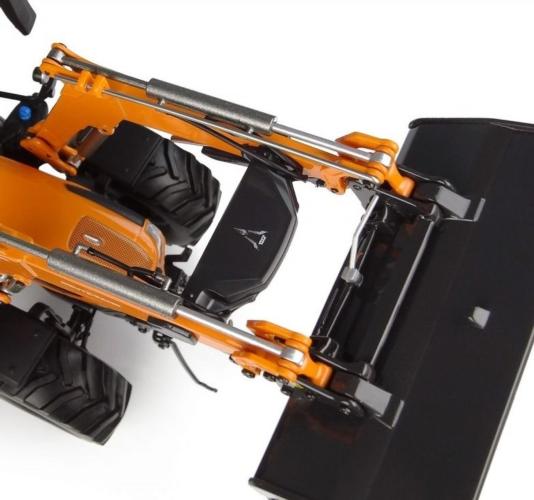 UNIVERSAL HOBBIES 1:32 Tractor DEUTZ-FAHR 6150.4 TTV CON PALA CARGADORA STOLL 43-27 VERSION COMMUNAL EDICION LIMITADA 750 UNIDADES - Ítem4