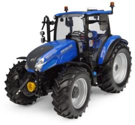 UNIVERSAL HOBBIES 1:32 Tractor NEW HOLLAND T5.120