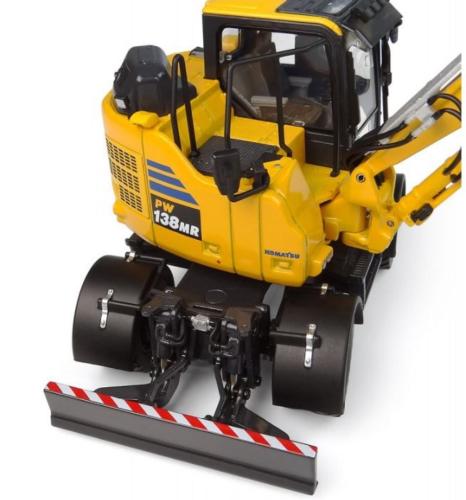 UNIVERSAL HOBBIES 1:50 Excavadora KOMATSU DE RUEDAS PW138-MR11 2026 - Ítem3