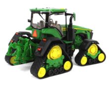 ERTL 1:32 Tractor JOHN DEERE 8RX 340 CON CADENAS PRESTIGE COLLECTION - Ítem2