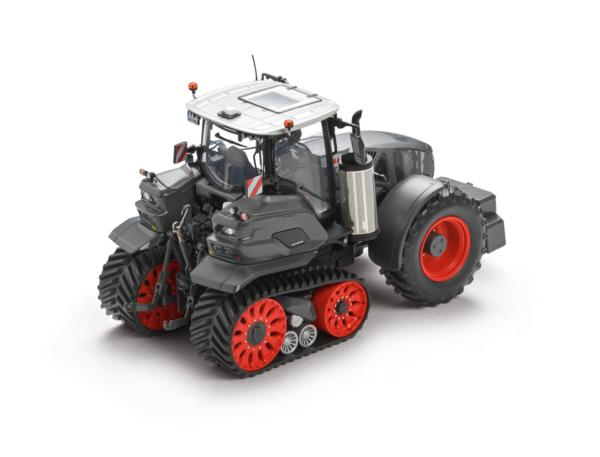 UNIVERSAL HOBBIES 1:32 Tractor CLAAS AXION 960 TERRA TRAC MY24 GRIS - Ítem1