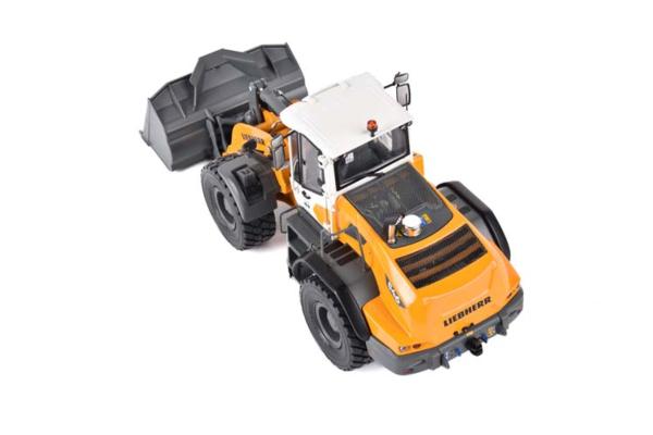 AT COLLECTIONS 1:32 Pala Cargadora LIEBHERR L546 G8 CON RUEDAS - Ítem3