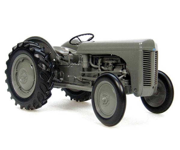 Replica tractor FERGUSON TEA20 - Ítem1