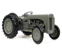 Replica tractor FERGUSON TEA20 - Ítem1