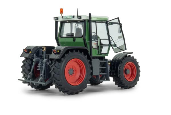 WEISE TOYS 1:32 Tractor FENDT XYLON 522 - Ítem1