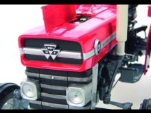 UNIVERSAL HOBBIES 1:16 Tractor MASSEY FERGUSON 135 - Ítem3