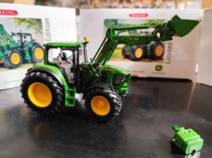 WIKING 1:32 Tractor JOHN DEERE 7530 CON PALA FRONTAL 753