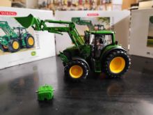 WIKING 1:32 Tractor JOHN DEERE 7530 CON PALA FRONTAL 753 - Ítem1