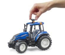 BRUDER 1:16 Tractor NEW HOLLAND T5.120 - Ítem2