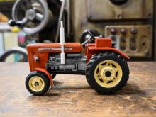 KOVAP 1:25 Tractor de cuerda URSUS C-360 ROJO - Ítem5
