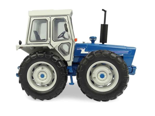 UNIVERSAL HOBBIES 1:32 Tractor FORD COUNTY 1174 - Ítem1