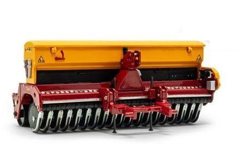 UNIVERSAL HOBBIES 1:32 Sembradora VEDRO AGRI 290 - Ítem1