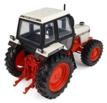 UNIVERSAL HOBBIES 1:32 Tractor DAVID BROWN 1690 4RM (1979-1983) - Ítem1