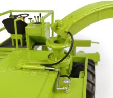 UNIVERSAL HOBBIES 1:32 Cosechadora CLAAS JAGUAR 80SF SIN CABINA CON CORTE DE MAIZ - Ítem6