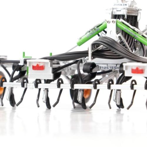 UNIVERSAL HOBBIES 1:32 Inyector JOSKIN TERRAFLEX XXL 7125/19SHK2 - Ítem3