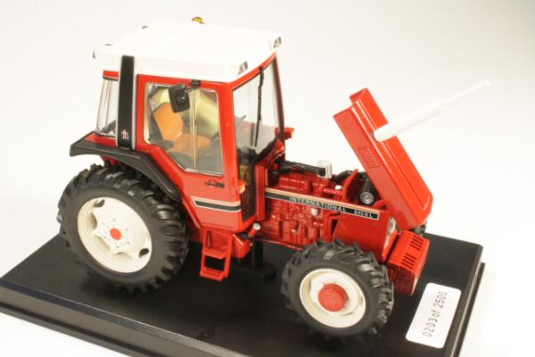Replica tractor CASE IH 845 XL - Ítem1
