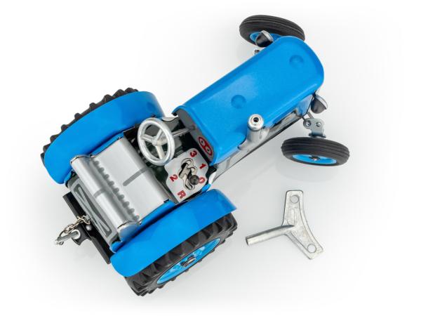 KOVAP 1:25 Tractor de cuerda ZETRO AZUL CON DISCOS DE PLASTICO - Ítem4